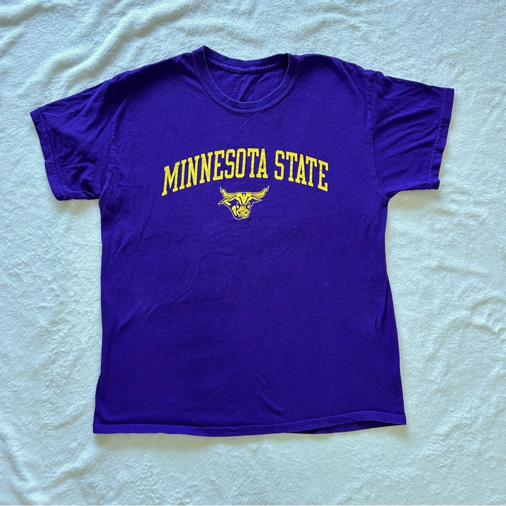 NWOT Large Minnesota State Purple and Gold Tshirt Unisex Sports Athletic Cotton